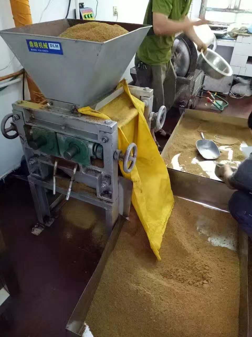 常德液壓壓榨機,常德固液分離機,常德壓濾機,常德粉碎機 常德液壓壓榨機,常德固液分離機,常德壓濾機,常德粉碎機